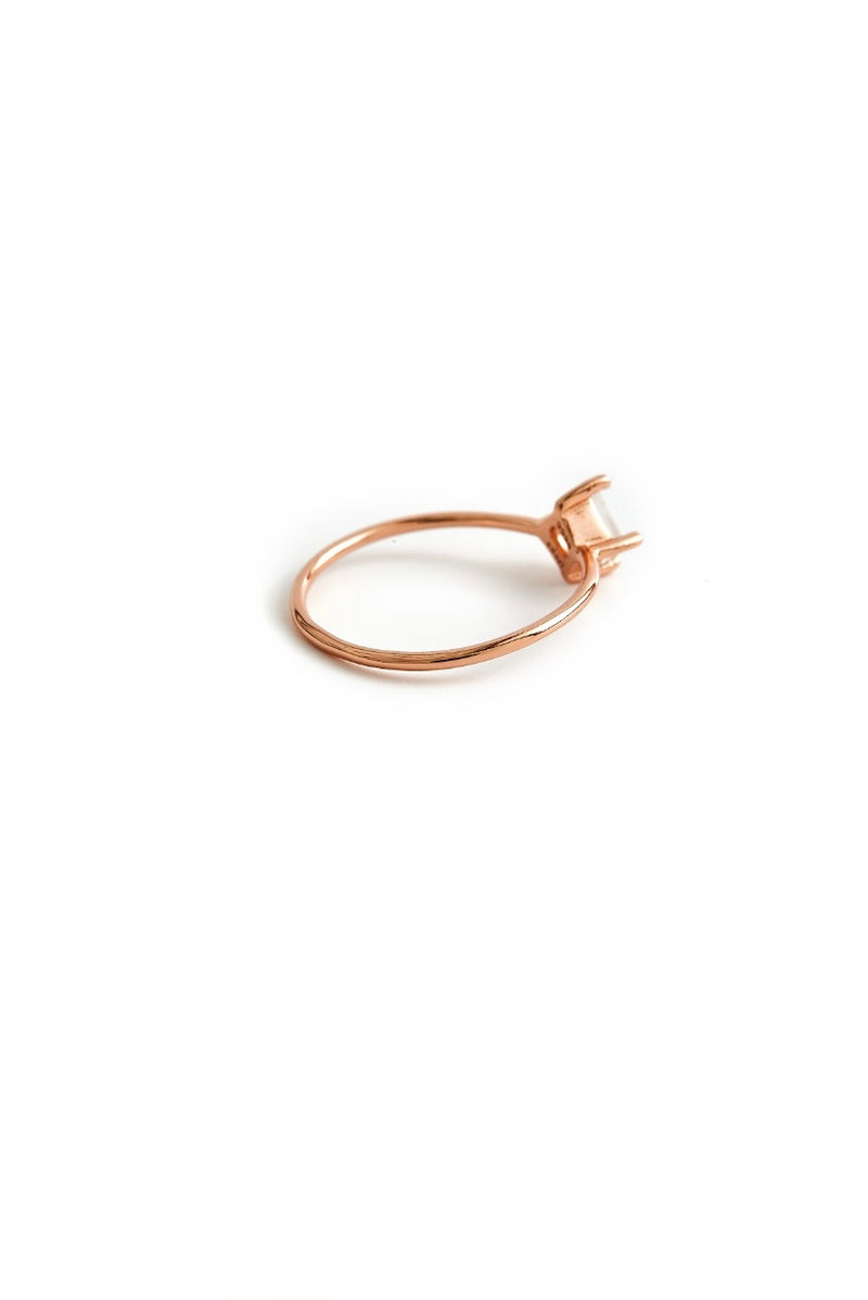 RHOMBUS MOONSTONE RING