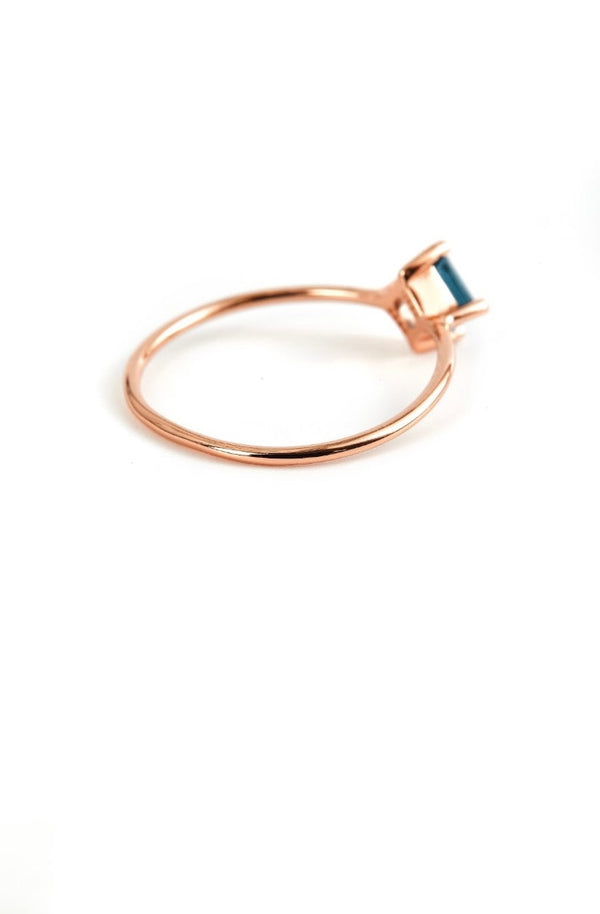 RHOMBUS LONDON BLUE TOPAZ RING