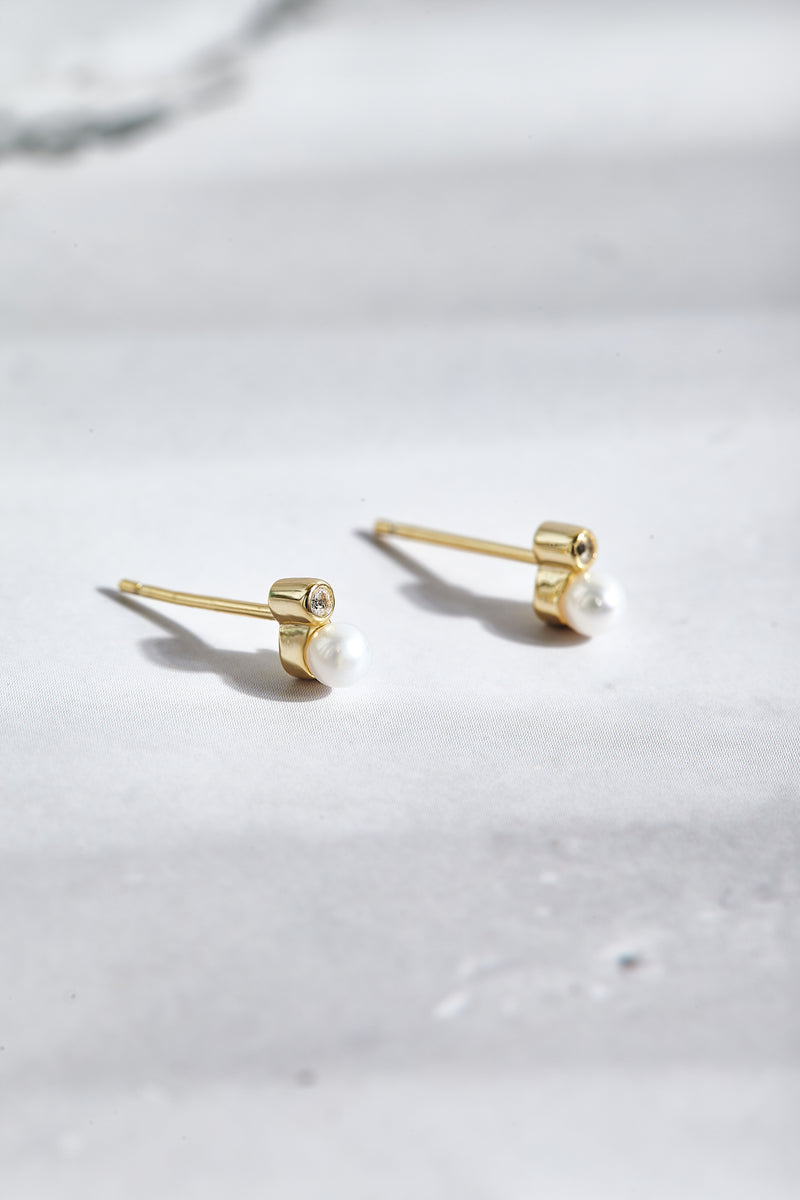 PEARL & WHITE TOPAZ EARRINGS