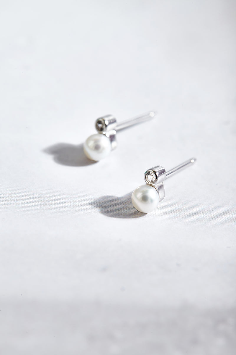 PEARL & WHITE TOPAZ EARRINGS