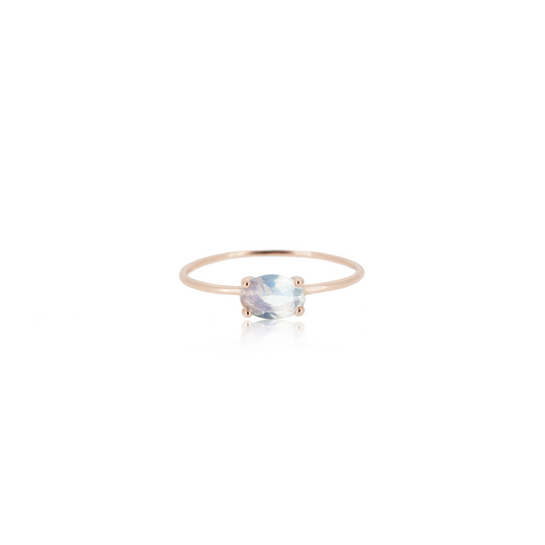 OVAL MOONSTONE RING