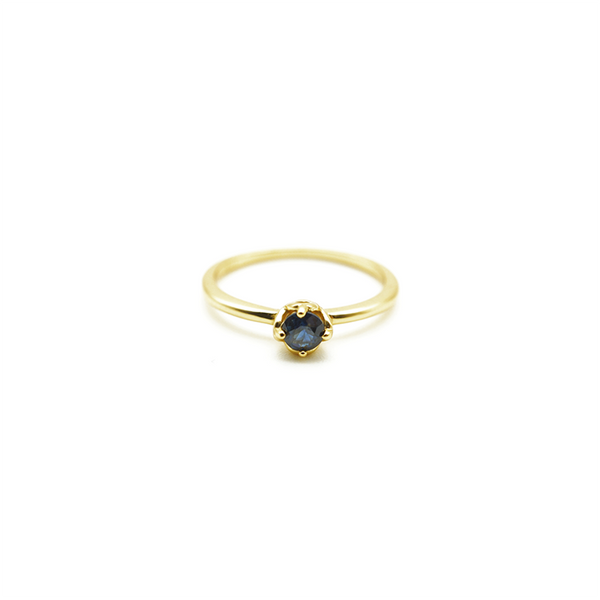 ROUND SAPPHIRE RING