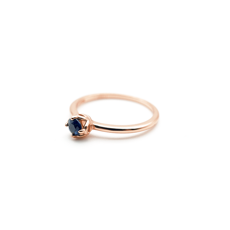 ROUND SAPPHIRE RING