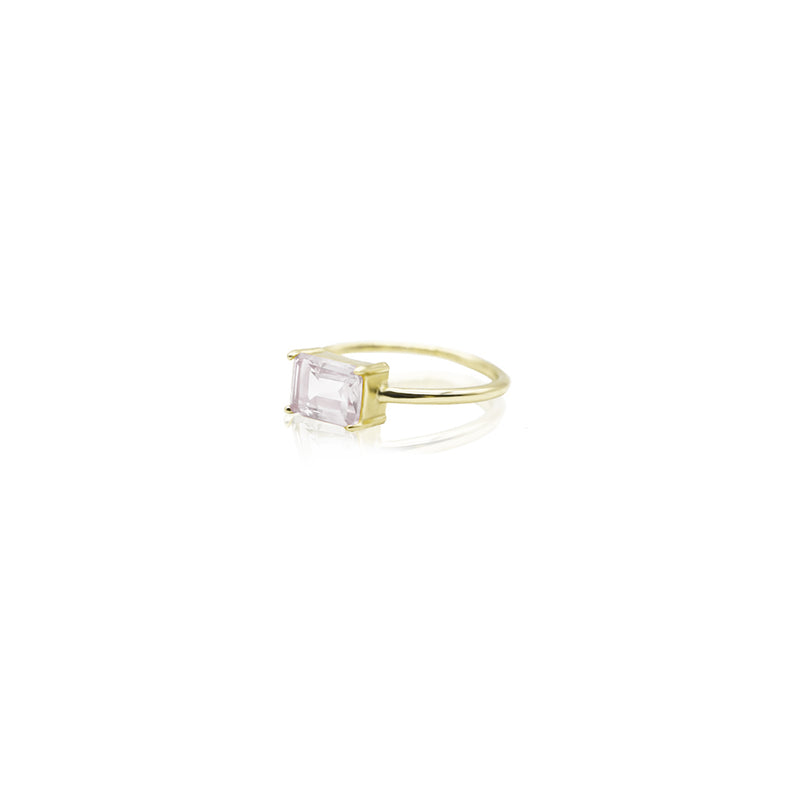 RECTANGULAR ROSE QUARTZ RING