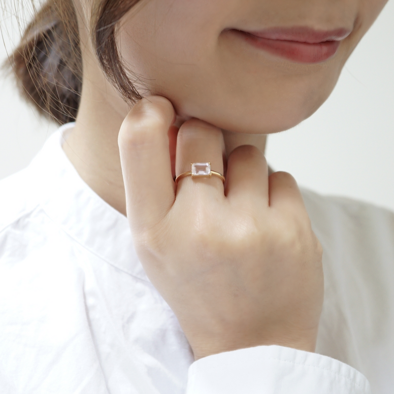 RECTANGULAR ROSE QUARTZ RING