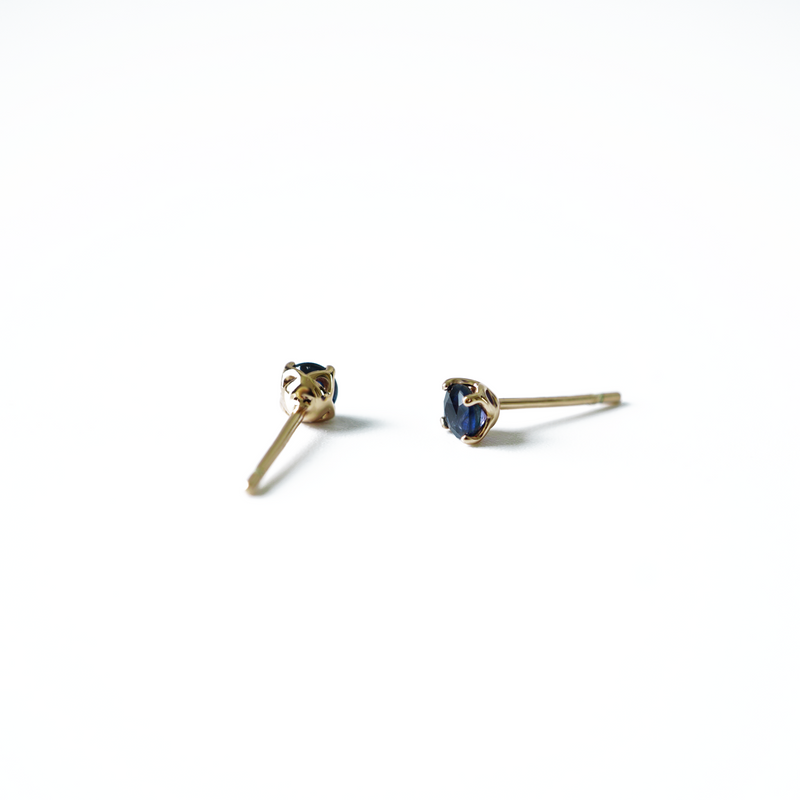ROUND SAPPHIRE EARRINGS